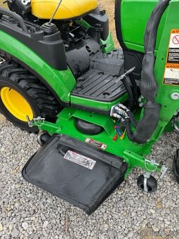 John Deere 1025r - 4