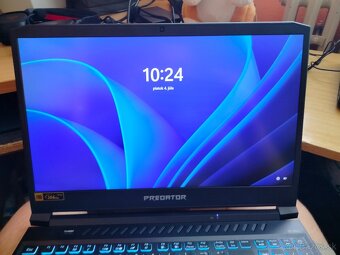 Acer predator helios 300 - 4