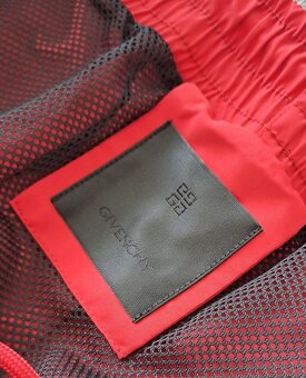 GIVENCHY PLAVKY 1 - 4