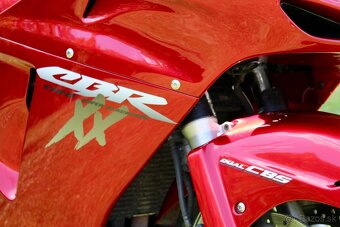 Honda CBR 1100 XX Blackbird - 4
