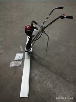 Benzínová vibračná lišta 2 metry AGM-POL motora HONDA GX35 - 4