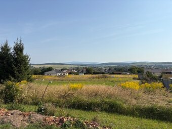 STAVEBNÝ POZEMOK 864m2, HRAŠOVÍK - 4