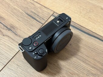 Sony ZV-E10 II - 4