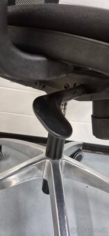 Predám kancelársku stoličku - 4