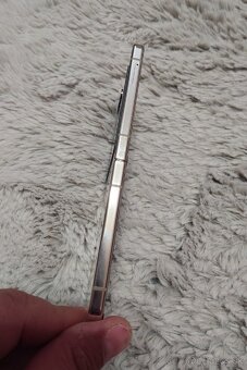 Samsung galaxy FLIP 5 - 4