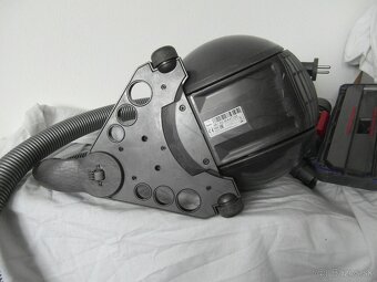 Dyson Ball DC 33C - 4