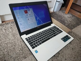 Asus X553M top stav - 4