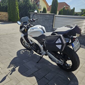 Aprilia Tuono 1100 TUONO V4 - 4