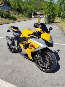 Suzuki GSXR 1000 K8 - 4