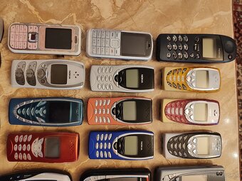Nokia - 4