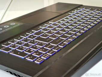 Herný notebook ERAZER 17,3" | RTX 3060 | Ryzen 5800H | ZÁRU - 4