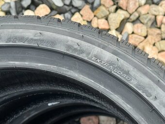 225/40 R18 - 4