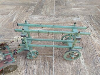 Stará hracka konsky zaprah s vozom - 4