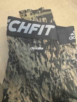 Pánske Adidas Techfit legíny - 4