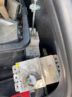 Ističe hlavné spínače - 4