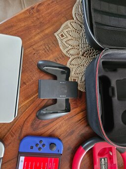 Predám Nintendo Switch (OLED) White + bohaté príslušenstvo - 4