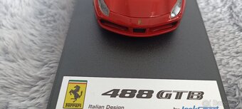 Predám model Ferrari 488 GTB 1:43 Looksmart - 4