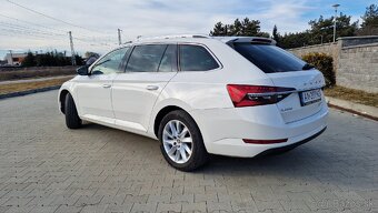 Superb Combi Style 4x4 2.0tdi 140kw MATRIX VIRTUAL WEBASTO - 4