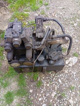Predám tuto hydraulickou jednotku"" - 4