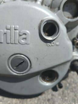 Rozpredám motor aprillia a náhradné diely na motocykel - 4