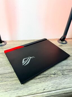 Asus Rog Strix / Ryzen 9 / RTX 3060 / 300 Hz 15.6 IPS - 4