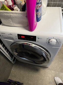 Predám práčku so sušičkou Candy – 70€  Predám kombinovanú - 4