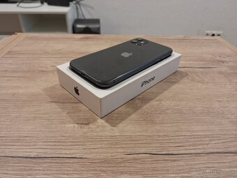 Apple iPhone 11 64GB - 4