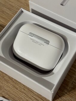 AirPods Pro 3 - 4