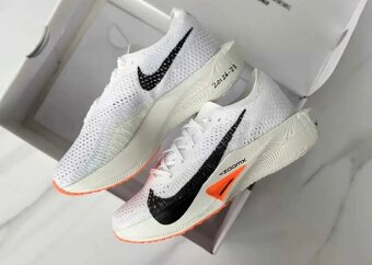 Nike Air Zoom Vaporfly 3 - 4