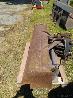 Predám hydraulicku svahovaciu ližicu - 4