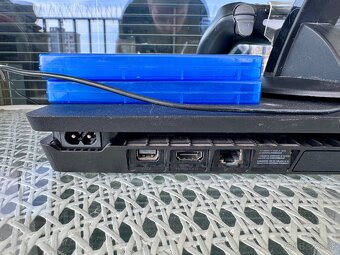 Playstation 4 Slim, 1 Ovládač, Nabíjačka, 2 Hry - 4