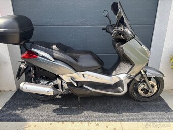 Yamaha Xmax 250 - 4