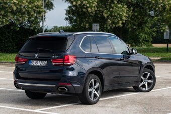BMW X5 xDrive40d A/T . - 4