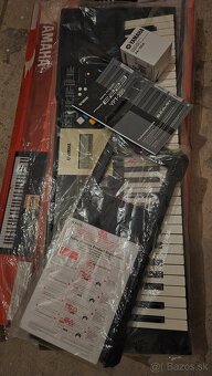 Yamaha YPT-220 - 4