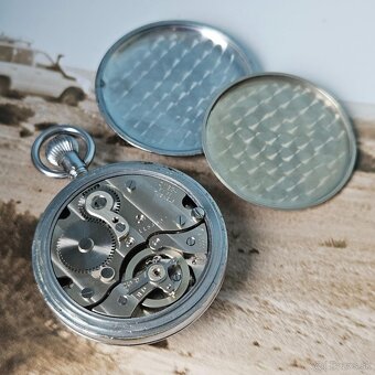 Krásné staré jednotlačítkové švýcarské stopky OMEGA - 4