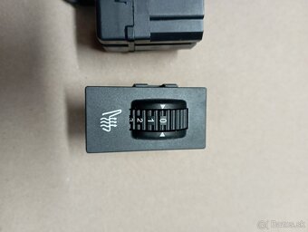 Riadiaca jednotka ohrev sedadla - 4