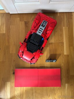 Lego Ferrari Daytona SP3 42143 - 4