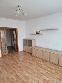 Na predaj 3-izbový byt s lodžiou Levoča, sídlisko Západ, v t - 4