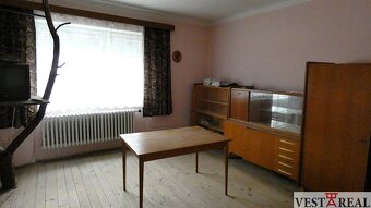 Na predaj rodinný dom s garážou, pozemok výmera 2003 m2 Horn - 4