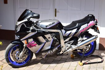 SUZUKI GSX-R 1100 - 4