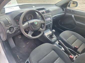 Octavia 1.6 TDI CR DPF Ambiente - 4