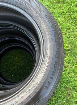 225/60 r18 zimné NOKIAN 104H - 4