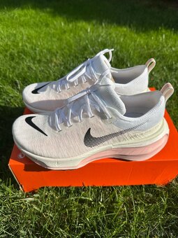 Bezecke tenisky Nike Invincible Run 3 - 4