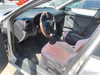 Seat Leon 1.6 benzín, 77 kW, M5, 2002 - 4