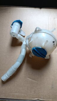 Nádržka na vodu a hrdlo ostrekovačov - 4