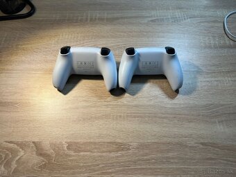 PlayStation 5 Disc Edition + 2× DualSense ovládače - 4