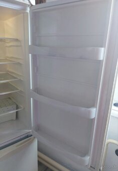 Chladnička s mrazničkou - 4