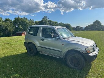 Mitsubishi Pajero 2,5 - 4