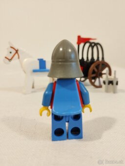 LEGO Castle 6016 Knights' Arsenal - 4