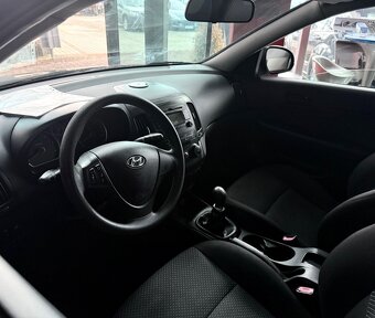 Hyundai i30 1.6 crdi sk ŠPZ servisná kniha 12 mesačná záruka - 4
